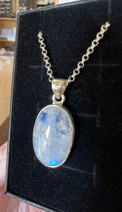 Moonstone silver oval necklace