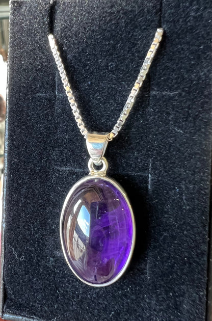 Amethyst silver oval necklace