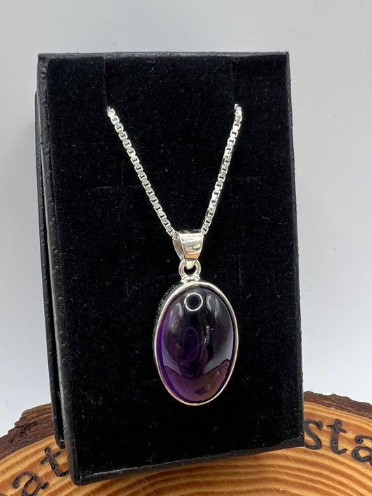 Amethyst silver oval necklace